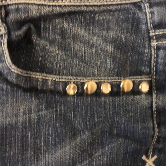 Capris - Picture 3 of 4